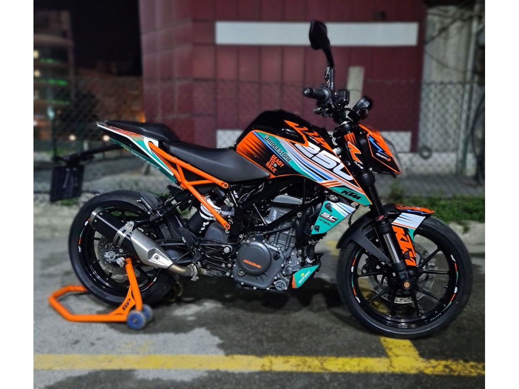 KTM DUKE 125-200-250-390 / 2017-2022 GRAPHIC STICKER SET - DECAL KIT 