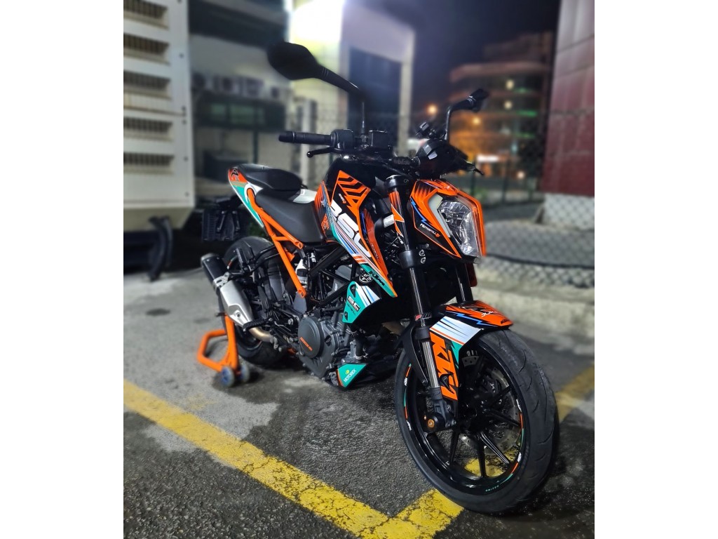 KTM DUKE 125-200-250-390 / 2017-2022 GRAPHIC STICKER SET - DECAL KIT 